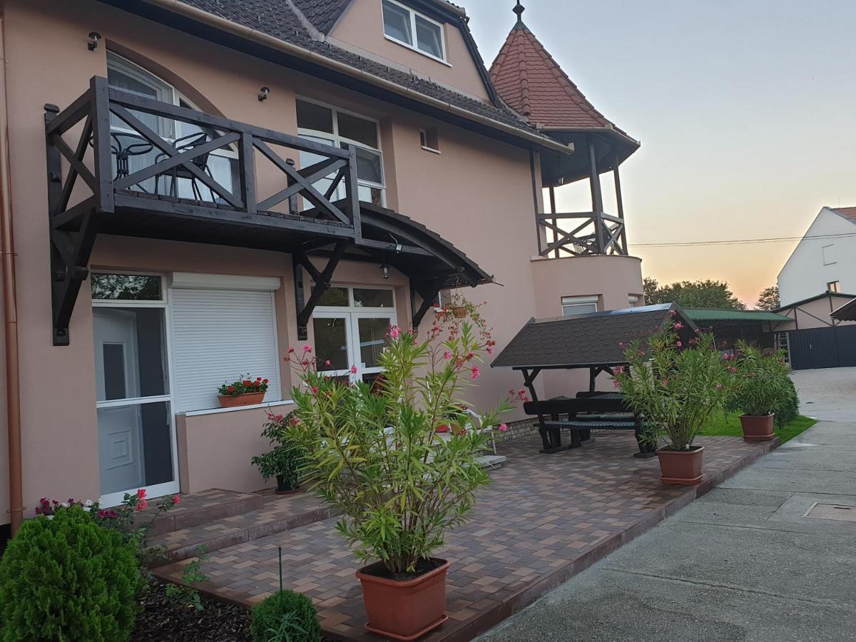 Hotel Anda Vendeghaz Harkány Exteriér fotografie